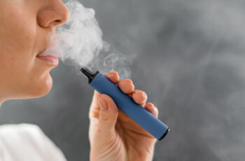 Vape com nicotina sintética preocupa especialistas em saúde infantil