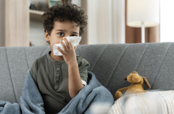 Criança vive gripada: o que é esperado por idade?
